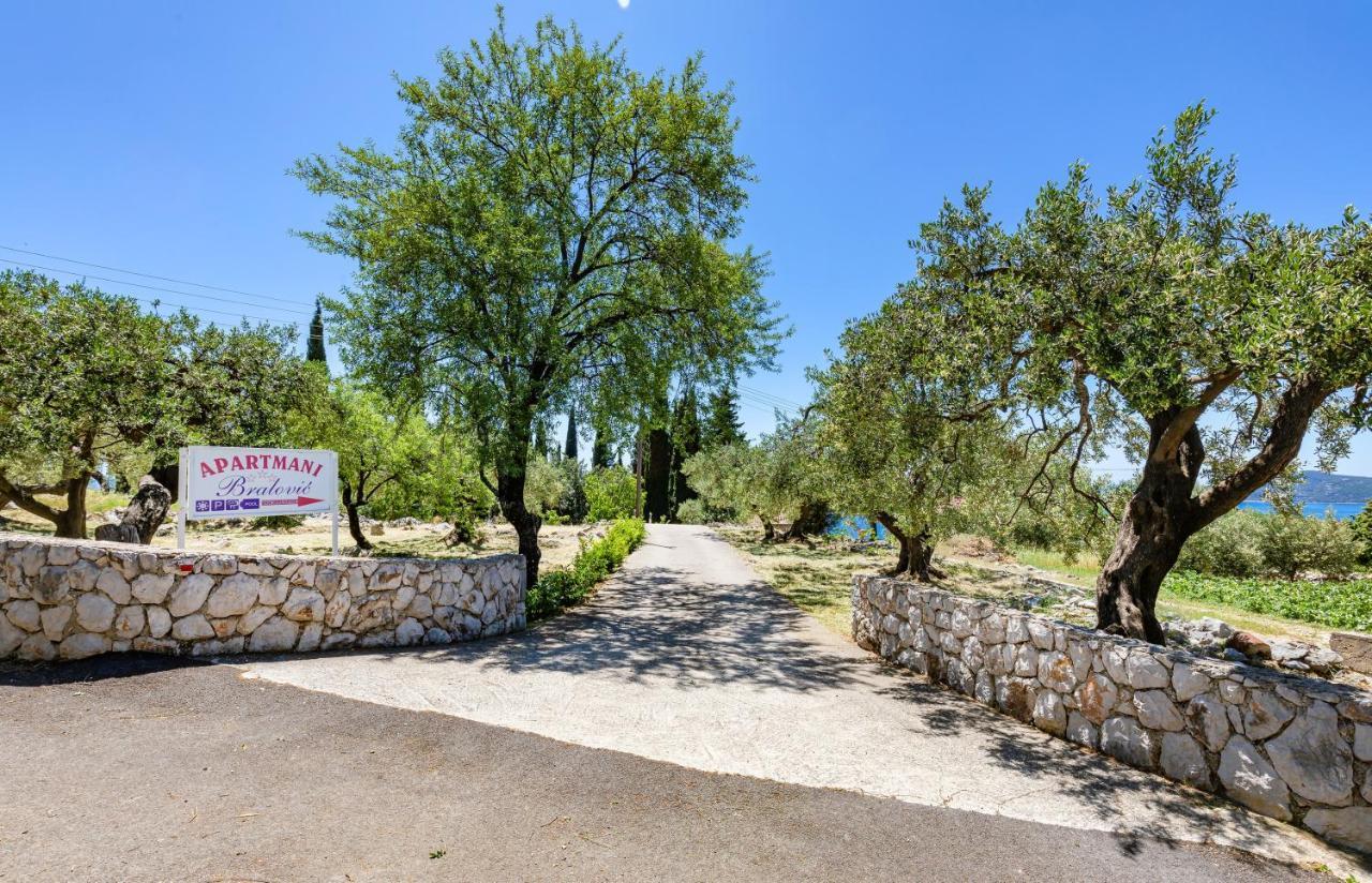 Apartments Bralovic オラサック エクステリア 写真