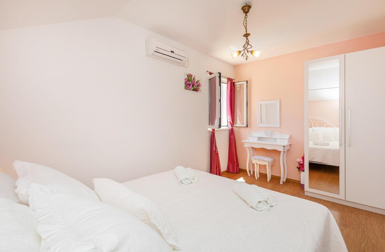 Apartments Bralovic オラサック エクステリア 写真